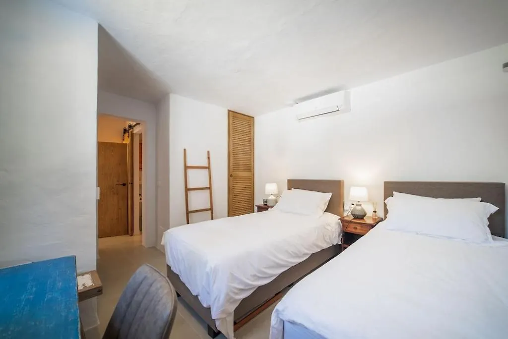 Finca Victoria Eu - A Lovely Ibiza Villa In The Hills Can Furnet