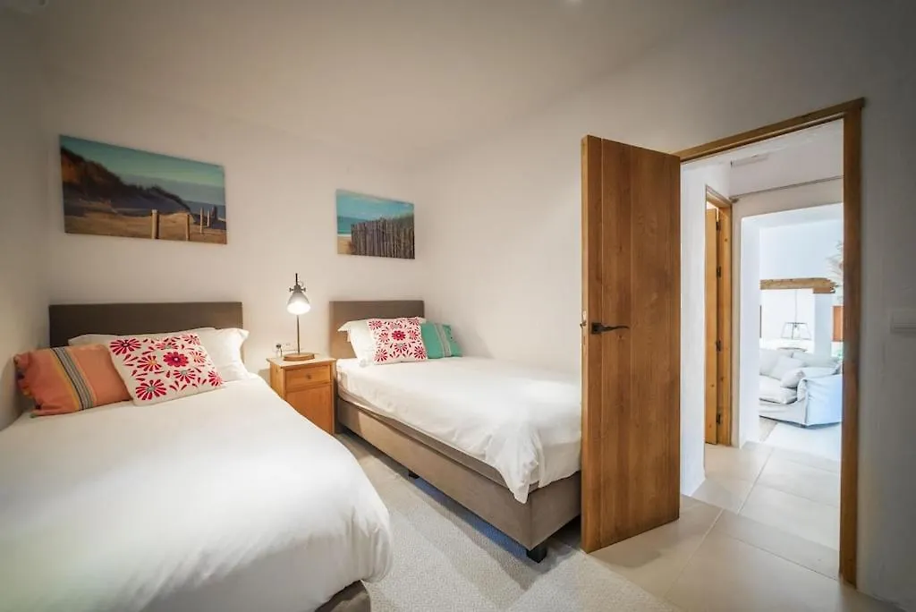 Finca Victoria Eu - A Lovely Ibiza Villa In The Hills Can Furnet